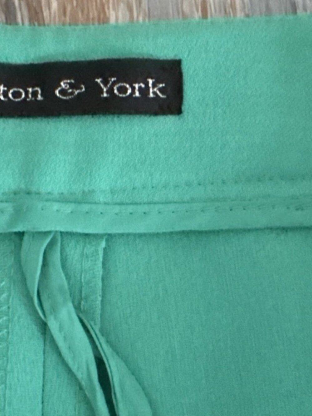 Preston & York Skinny Leg Dress Pants Size 6 Green Stretch Side Slit 33x28 NEW - Picture 2 of 9
